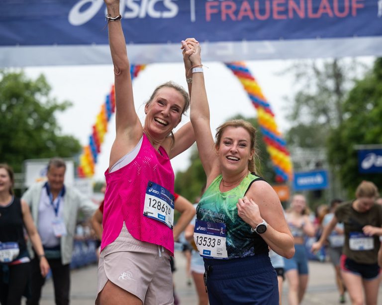 female runners at end of a race