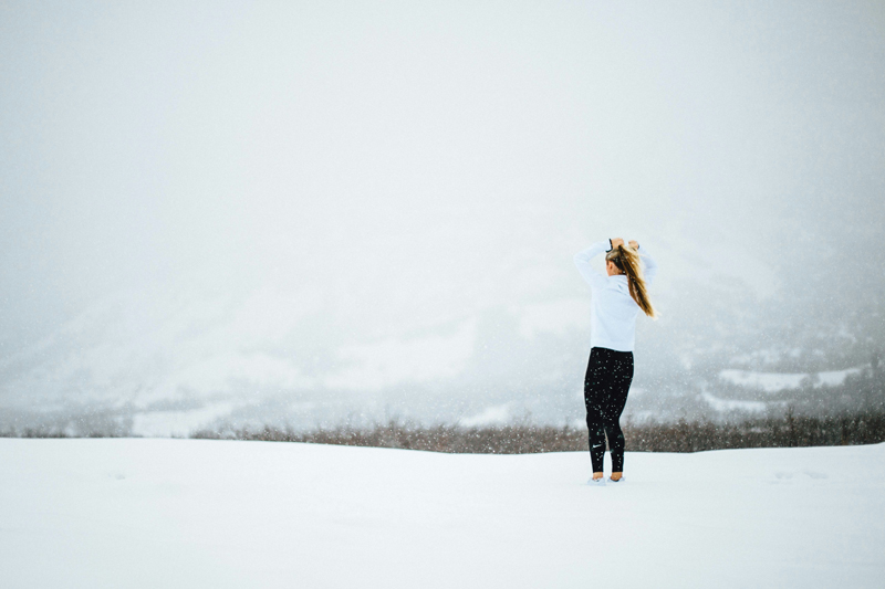 runner training for a marathon in winter