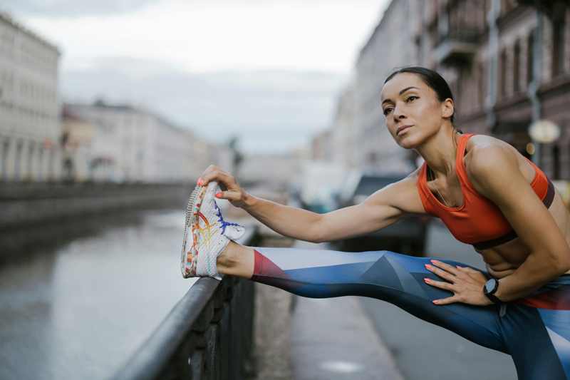 runner stretching