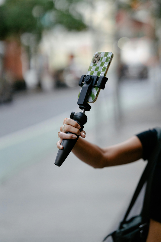 influencer capturing content